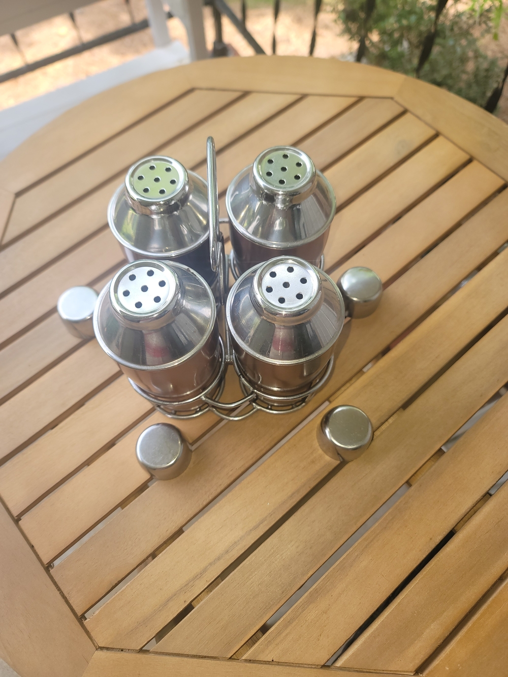 Stainless Steel 4-Piece Spice Shaker Set with Rack - Silver